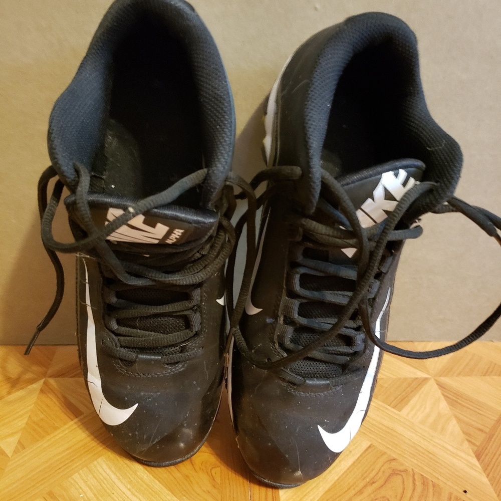 Men's fastflex cleats Nike Alpha size 7.5